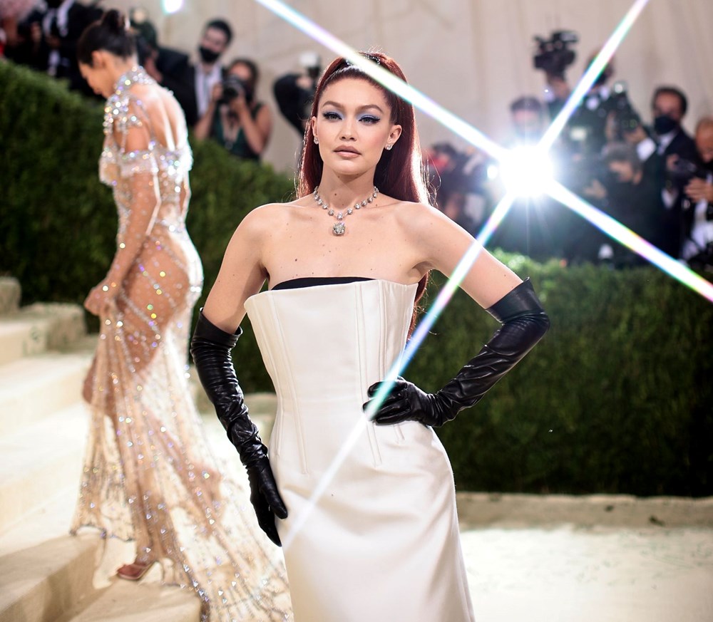 Gigi Hadid defile gelirlerini Ukrayna ve Filistin'e bağışlayacak - 1