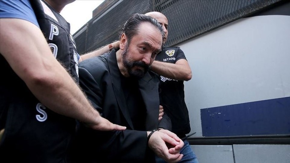 Adnan Oktar, birden fazla suçtan bin 75 yıl 3 ay hapis cezasına çarptırılmıştı.
