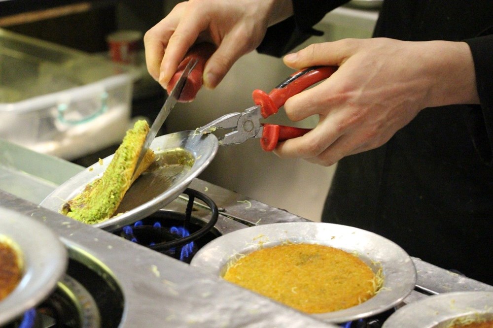 Ramazan Sofralarının Yıldızı: Fiyatı Dudak Uçuklatan Tatlılar! 72 G3ebpJGwYUWSoLz7XDNdbQ