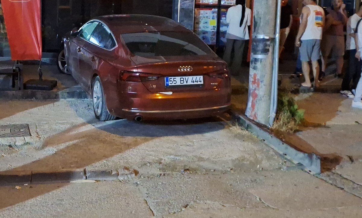 Samsun’da otomobiller çarpıştı, 4 kişi yaralandı