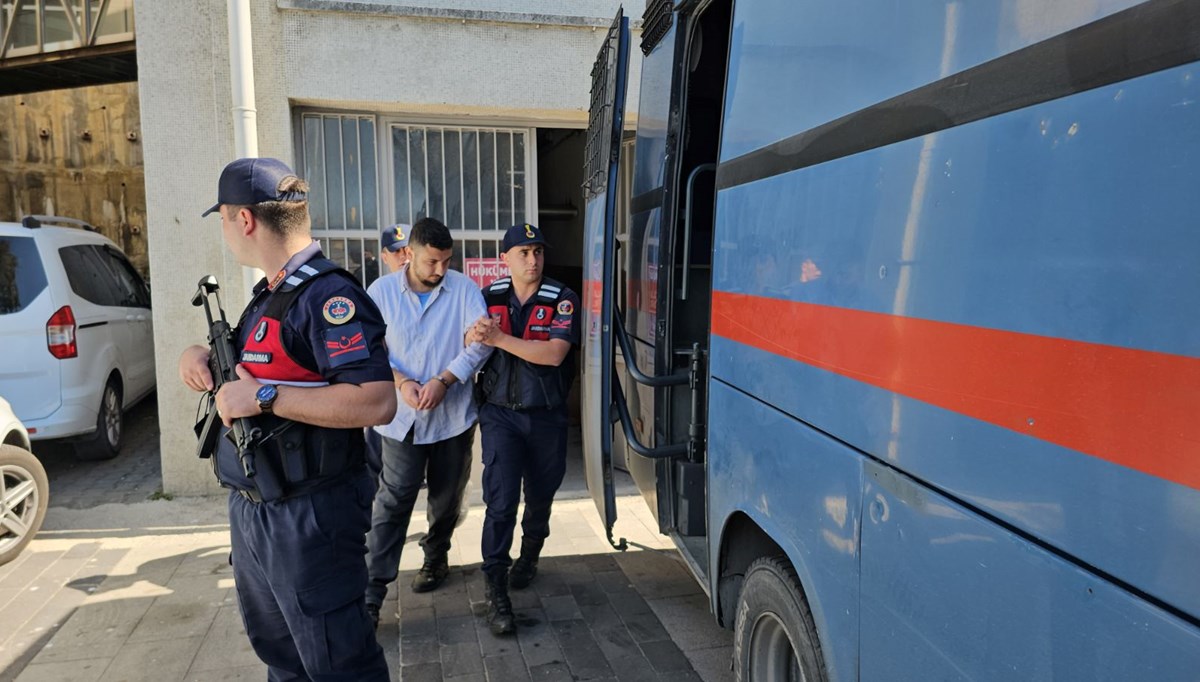 Apartman yöneticisini bıçaklayıp eşini öldüren sanığın akıl sağlığı yerinde çıktı Apartman yöneticisini bıçaklayıp eşini öldüren sanığın akıl sağlığı yerinde çıktı