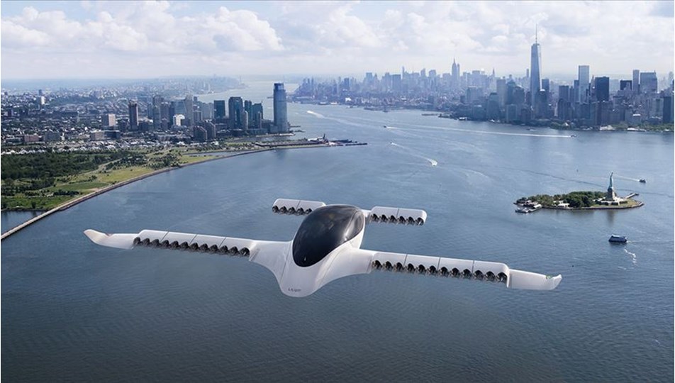Hava ulaşımında devrim: Uçan taksi ilk kez havalandı