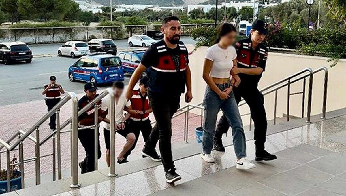 İş insanını silah zoruyla kaçırıp gasbeden 2 şüpheli tutuklandı İş insanını silah zoruyla kaçırıp gasbeden 2 şüpheli tutuklandı
