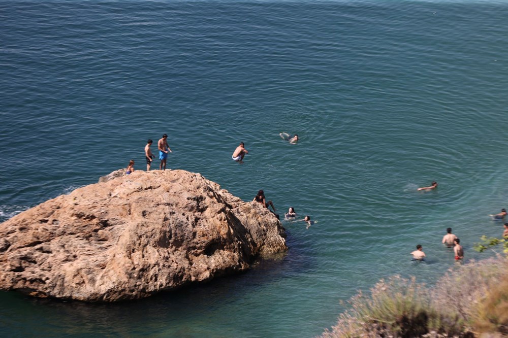 Antalya kıyılarında sıcak hava yoğunluğu 76 G7O33D2DG0qgydtj8uvpSg