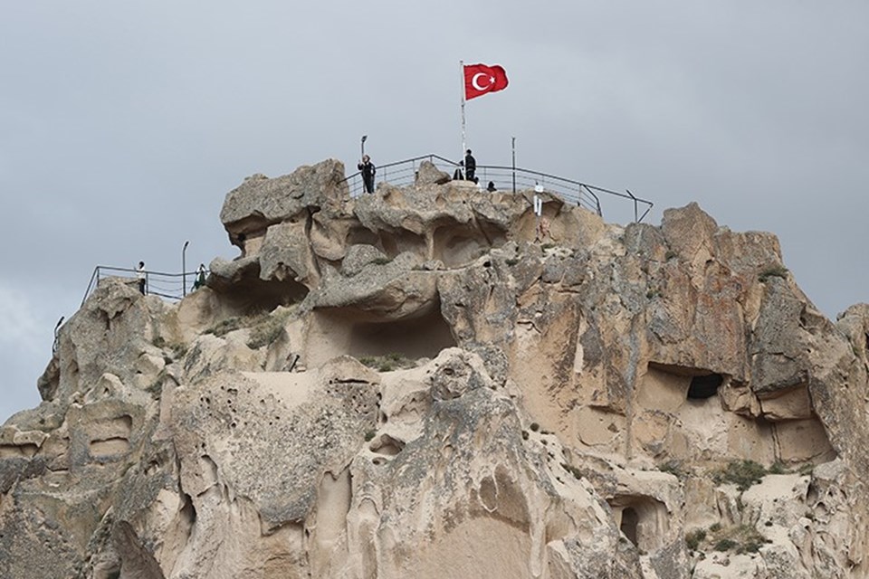 Uçhisar Kalesi'ne turistlerden yoğun ilgi - 2