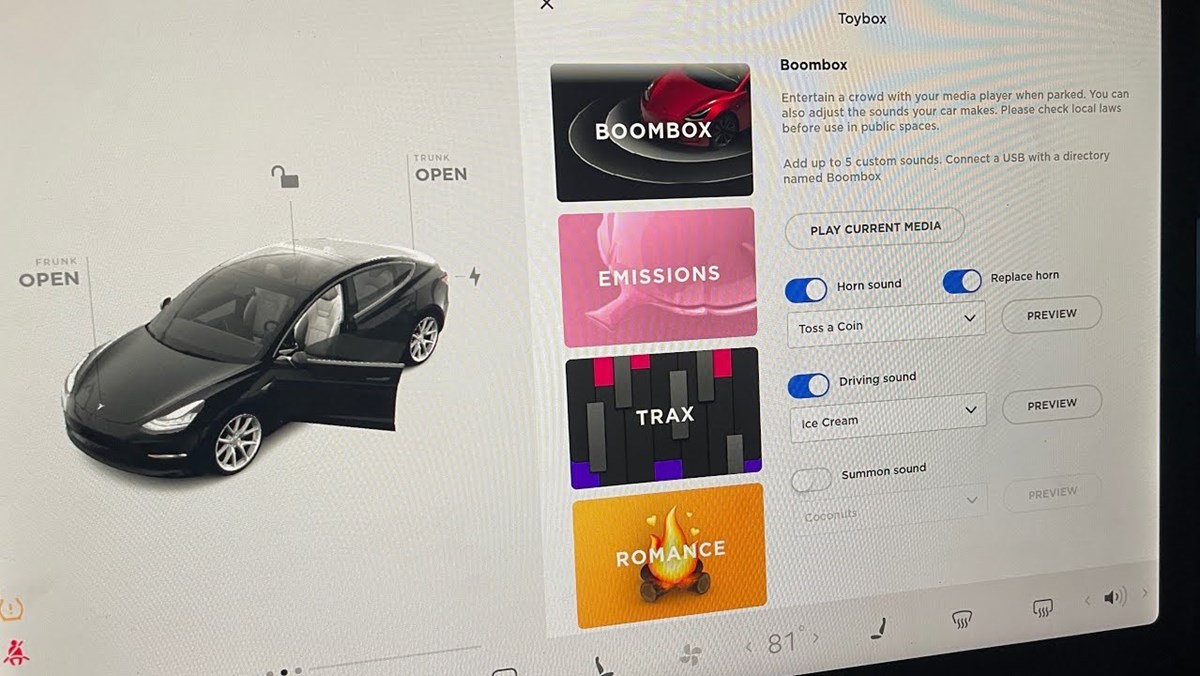 Tesla araçlarında yer alan Boombox özelliğinin yayaları tehlikeye attığı açıklandı.