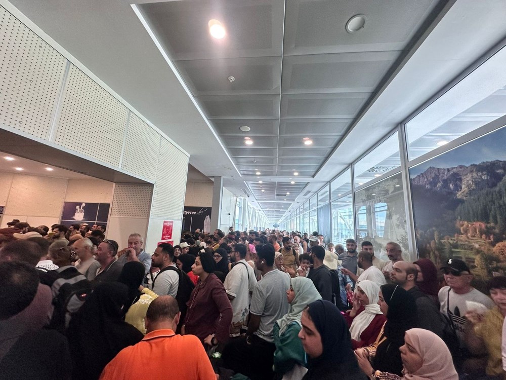 Sarp Sınır Kapısı’nda vergi zammı yoğunluğu - 4