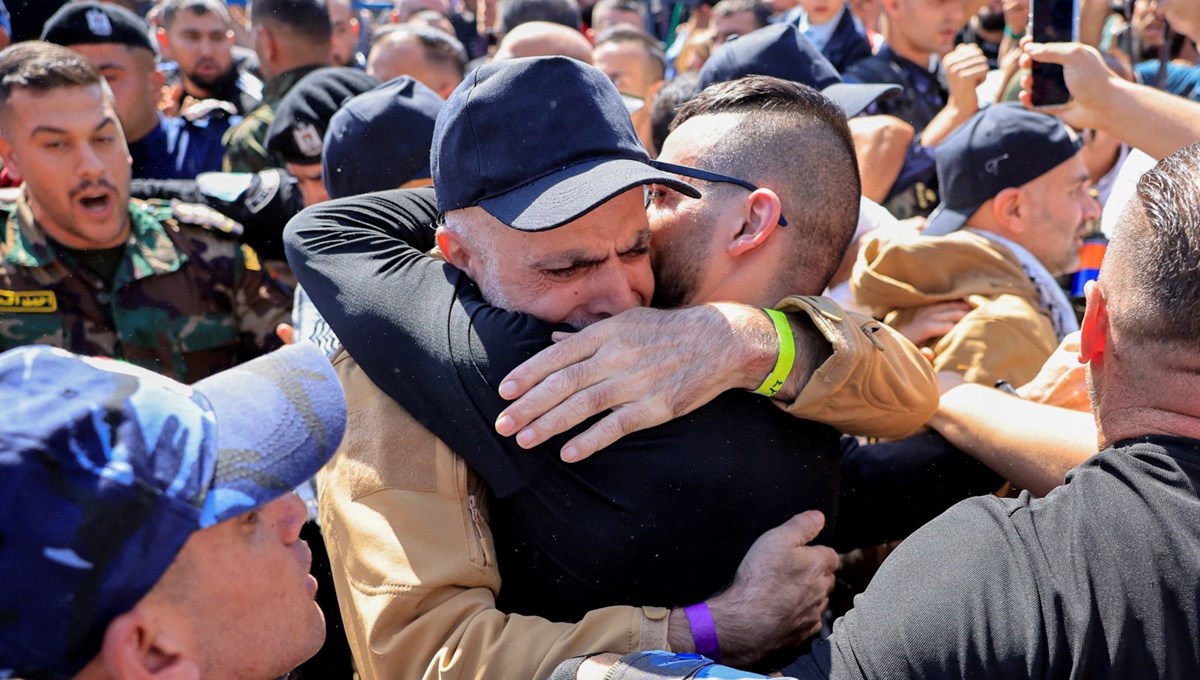 Gazze'de ateşkes: Rehine ve mahkûmlar serbest bırakıldı Gazze'de ateşkes: Rehine ve mahkûmlar serbest bırakıldı