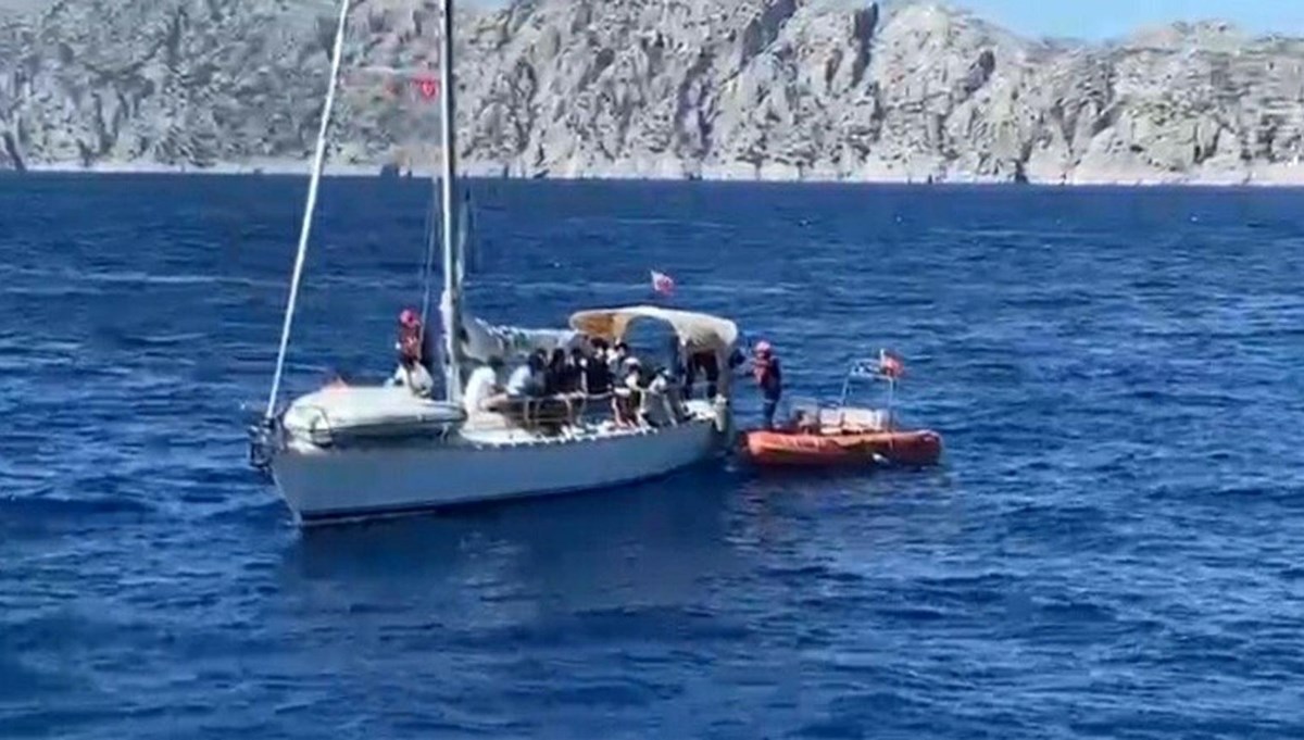 Yelkenlide 27 kaçak göçmen yakalandı