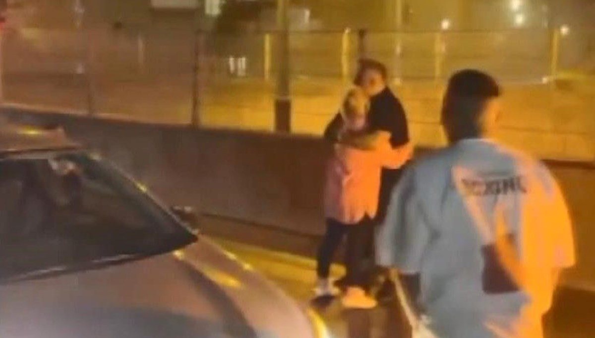 Gaziosmanpaşa'da meşaleli doğum günü kutlaması: Çekiciyle caddeyi kapadılar Gaziosmanpaşa'da meşaleli doğum günü kutlaması: Çekiciyle caddeyi kapadılar