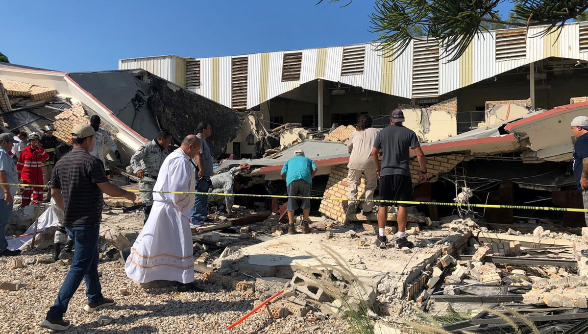 Meksika'da kilise çatısı çöktü: 7 kişi öldü, 30 kişi enkaz altında