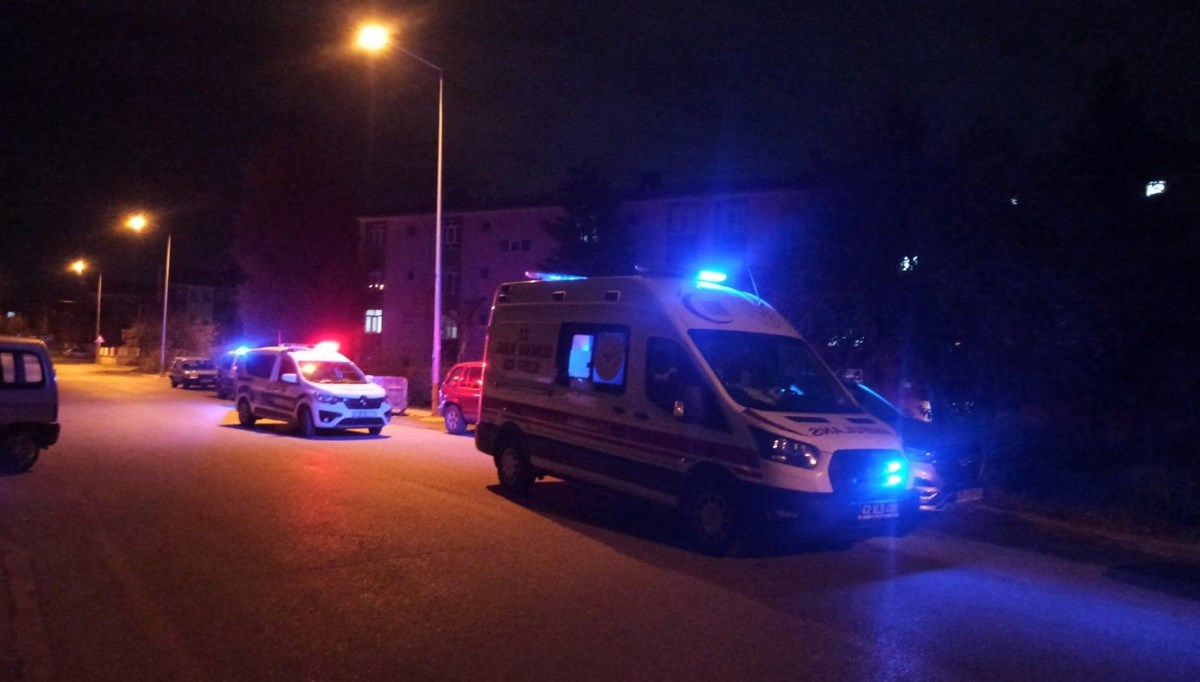 Balkondan düşen yaşlı adam hayatını kaybetti Balkondan düşen yaşlı adam hayatını kaybetti
