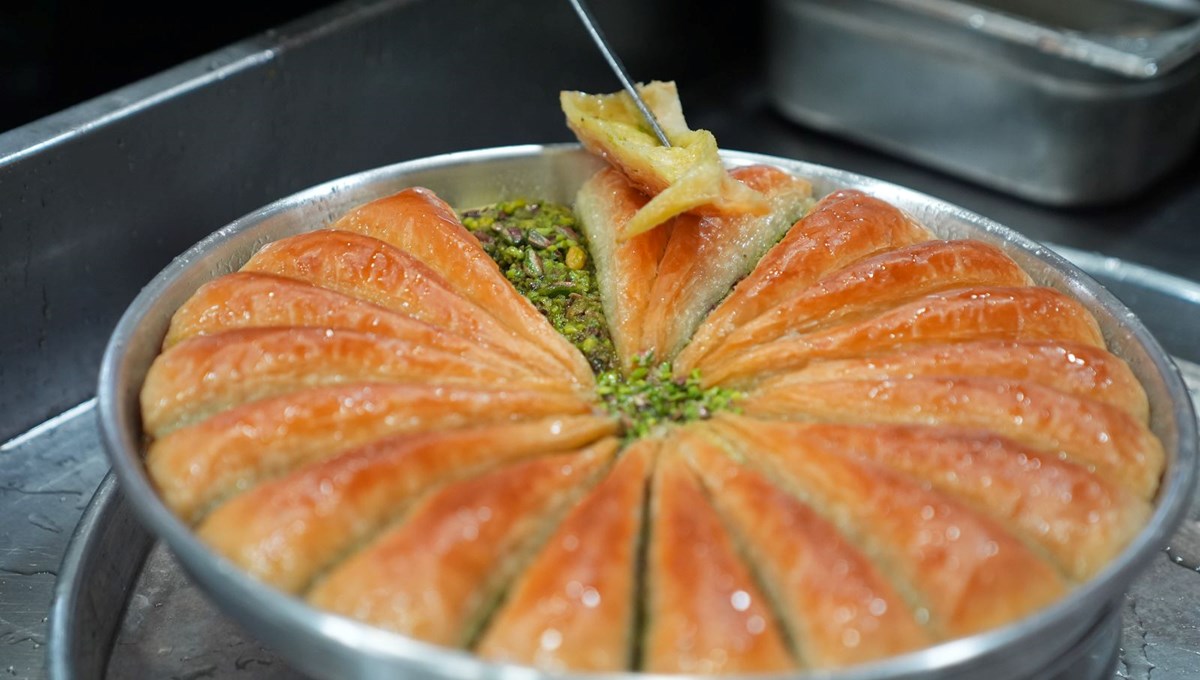Baklavacılarda bayram yoğunluğu Baklavacılarda bayram yoğunluğu