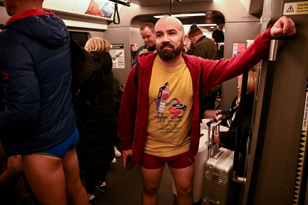 Londra'da 'Pantolonsuz Metro Günü' eğlencesi - 19