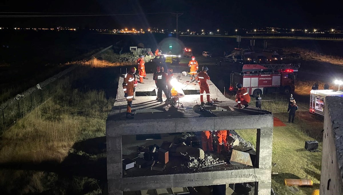 Erzincan’da gerçeği aratmayan deprem tatbikatı