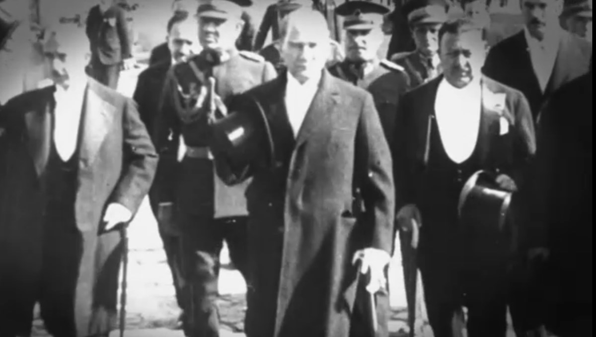 Atatürk'ün kaç manevi çocuğu var? (Atatürk'ün kız ve erkek manevi çocukları)