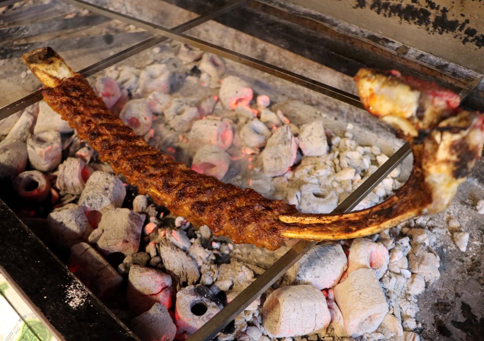 Gaziantep'in yeni lezzeti kemikte kıyma kebabı - 1