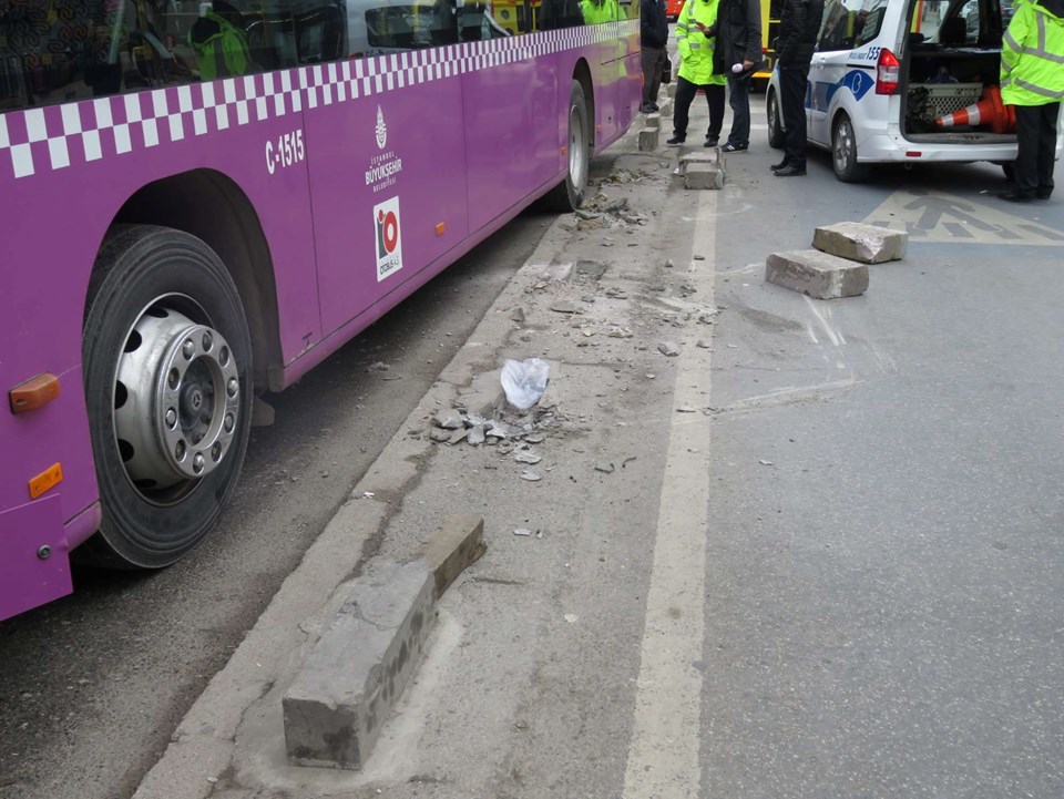 Kadıköy'de halk otobüsü kazası (Direksiyon kilitlendi iddiası) - 2