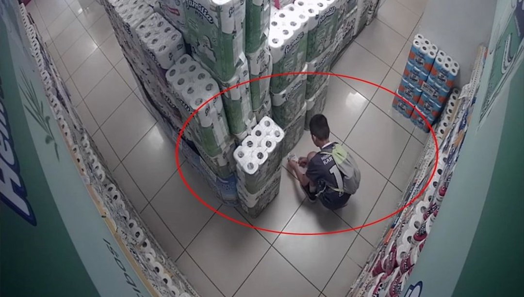 Markette kağıt havluları ateşe verdi: Devlet korumasına alındı