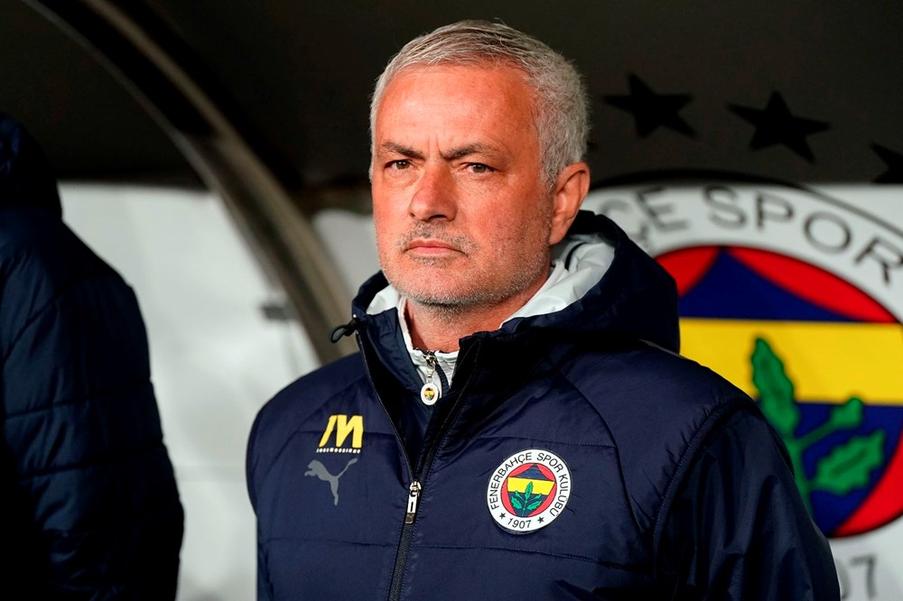 Jose Mourinho 6 futbolcunun üstünü çizdi 73