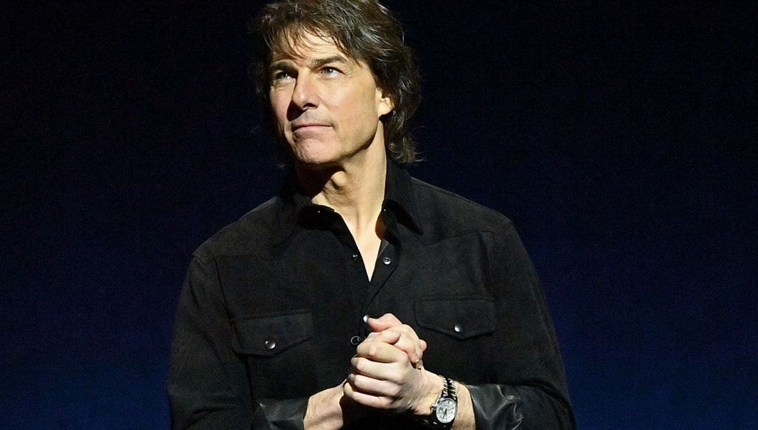 Tom Cruise, rol arkadaşı Val Kilmer'ı unutmadı