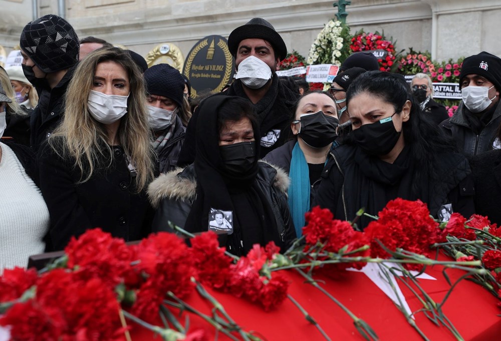 Usta oyuncu Fatma Girik son yolculuğuna uğurlandı - 18