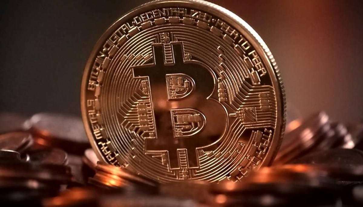 Bitcoin'den rekor: İlk kez 100 bin dolar seviyesini aştı