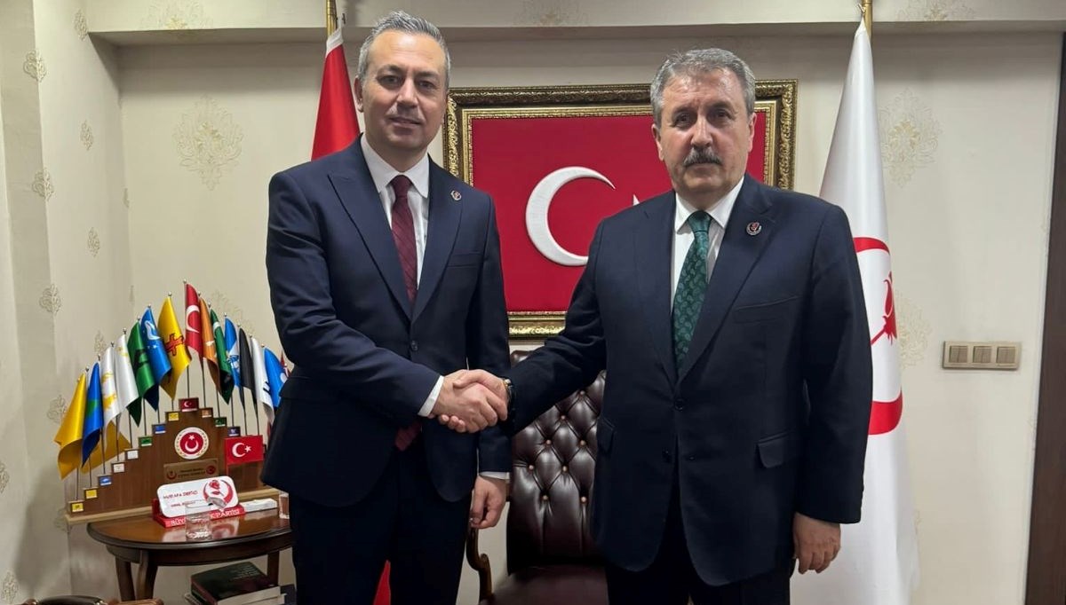 Adem Uzun kimdir? Sivas yeni Belediye Başkanı Adem Uzun kaç yaşında, hangi görevlerde bulundu? Adem Uzun kimdir? Sivas yeni Belediye Başkanı Adem Uzun kaç yaşında, hangi görevlerde bulundu?