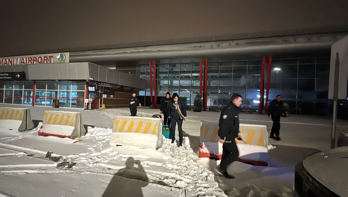 Uçakta kavga çıktı, yolcu uçağı Erzurum'a indi