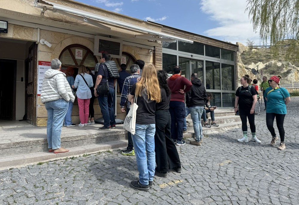 Kapadokya'da iğne atılsa yere düşmüyor | Otel doluluk oranları yüzde 98 - 5