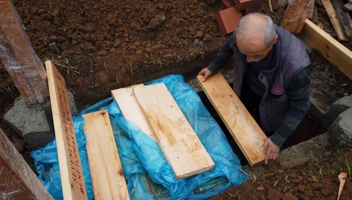 ''Mezarım ağaçtan olsun'' deyip kolları sıvadı