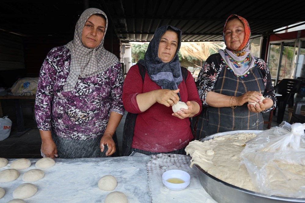 45 derece havada zorlu mesai: Alevlerin başında ekmek parası kazanıyorlar - 2