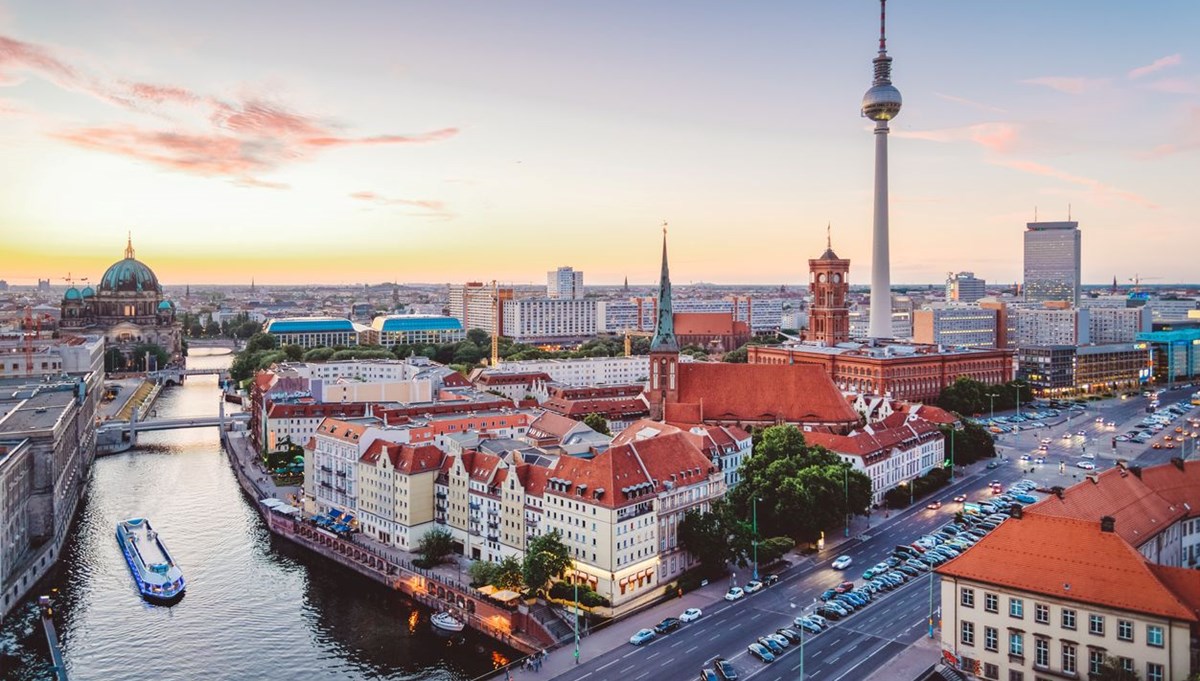 Berlin Duvarı ne zaman yıkıldı? Berlin Duvarı'nın yıkılışı neyi ifade ediyor? Berlin Duvarı ne zaman yıkıldı? Berlin Duvarı'nın yıkılışı neyi ifade ediyor?