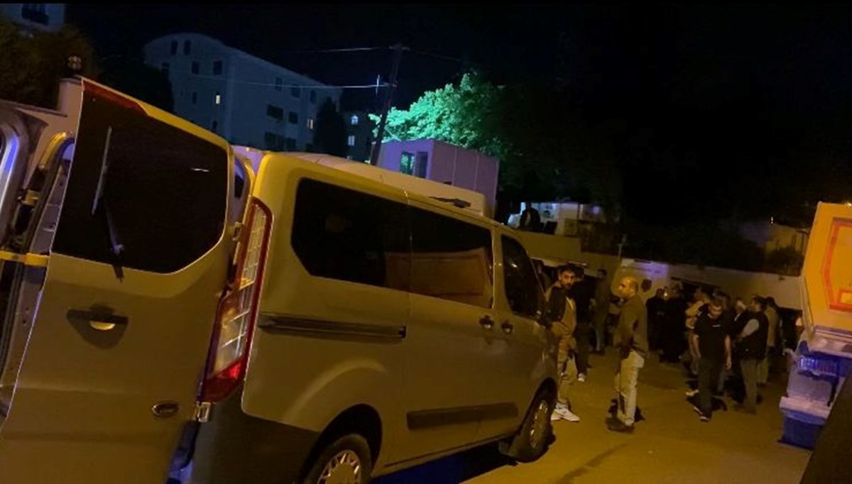 Büyükçekmece'de feci olay! Tartıştığı eşini öldürüp intihar etti Büyükçekmece'de feci olay! Tartıştığı eşini öldürüp intihar etti