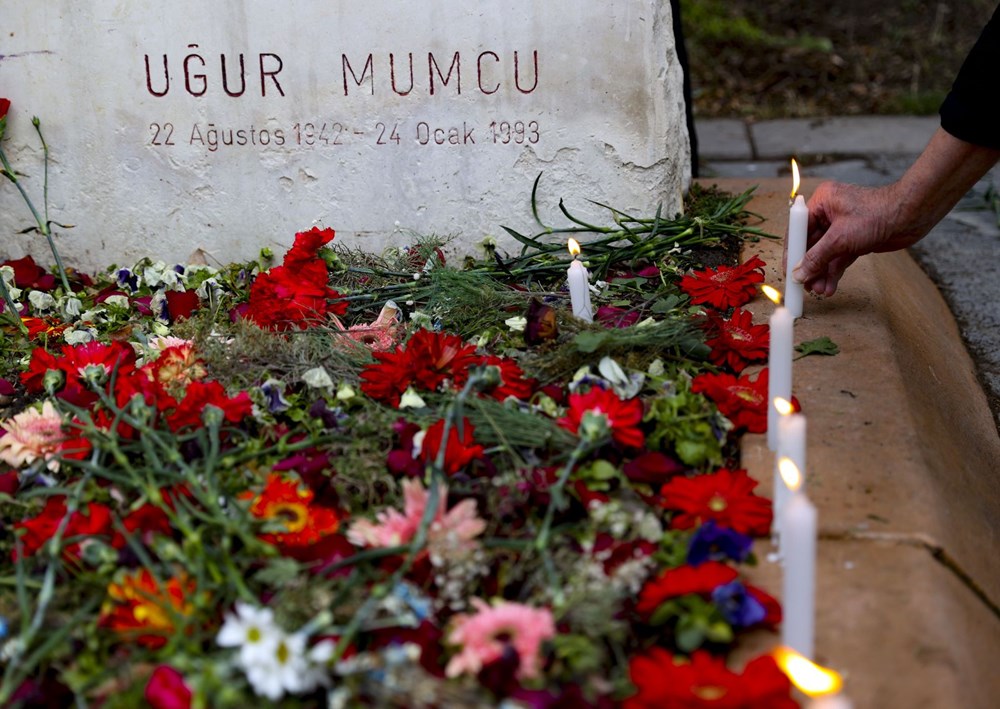 Gazeteci Uğur Mumcu suikastın 28. yılında kabri başında anıldı - 6