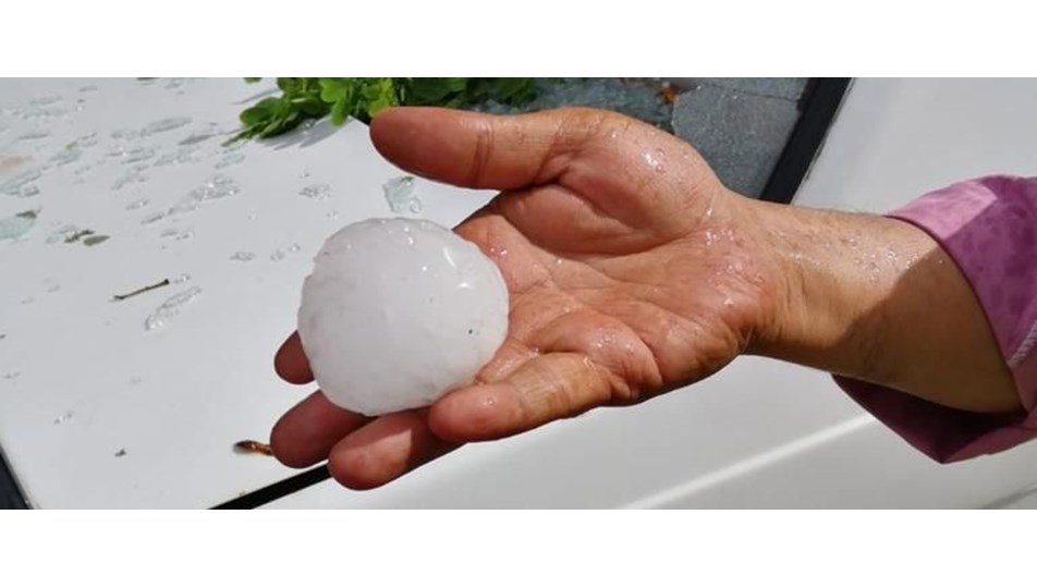 Çankırı'da elma büyüklüğünde dolu yağdı