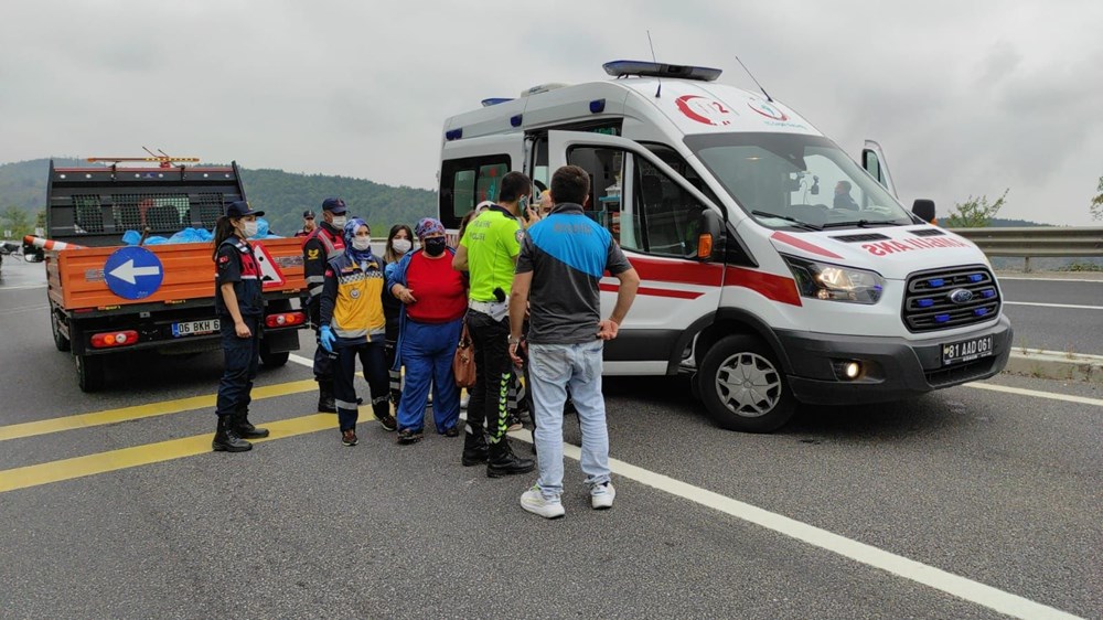 Zift yüklü tanker devrildi, Bolu Dağı ulaşıma kapandı - 7
