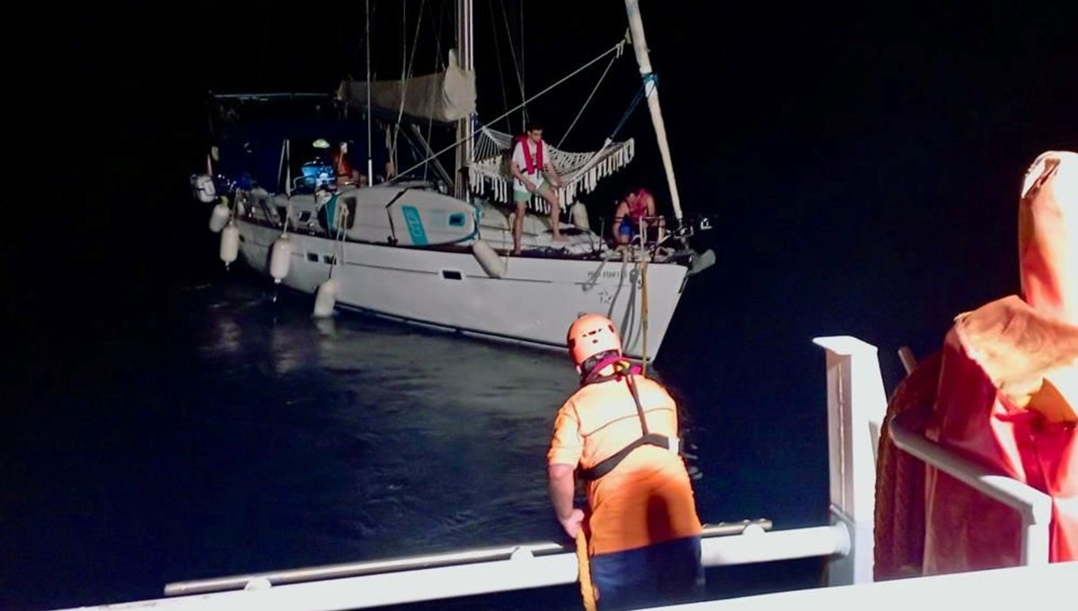 Fethiye açıklarında kurtarma operasyonu Fethiye açıklarında kurtarma operasyonu