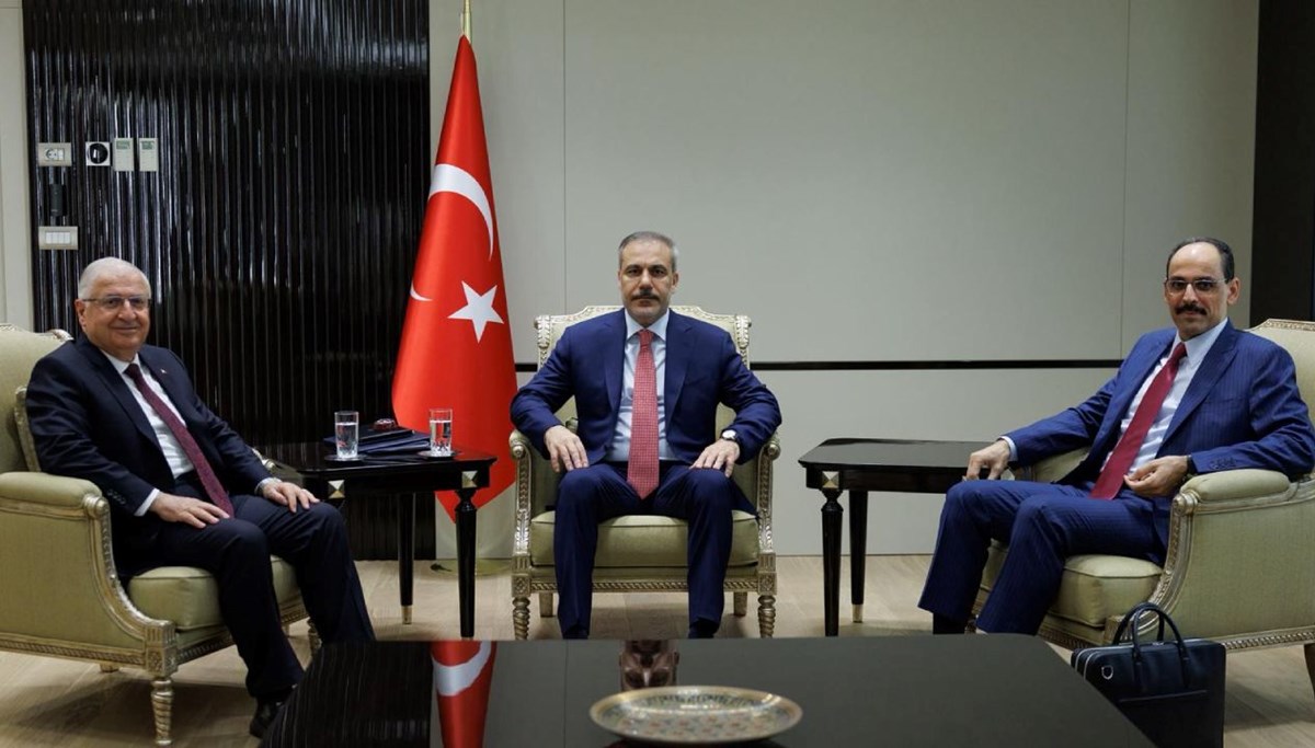 Dışişleri'nde üçlü zirve