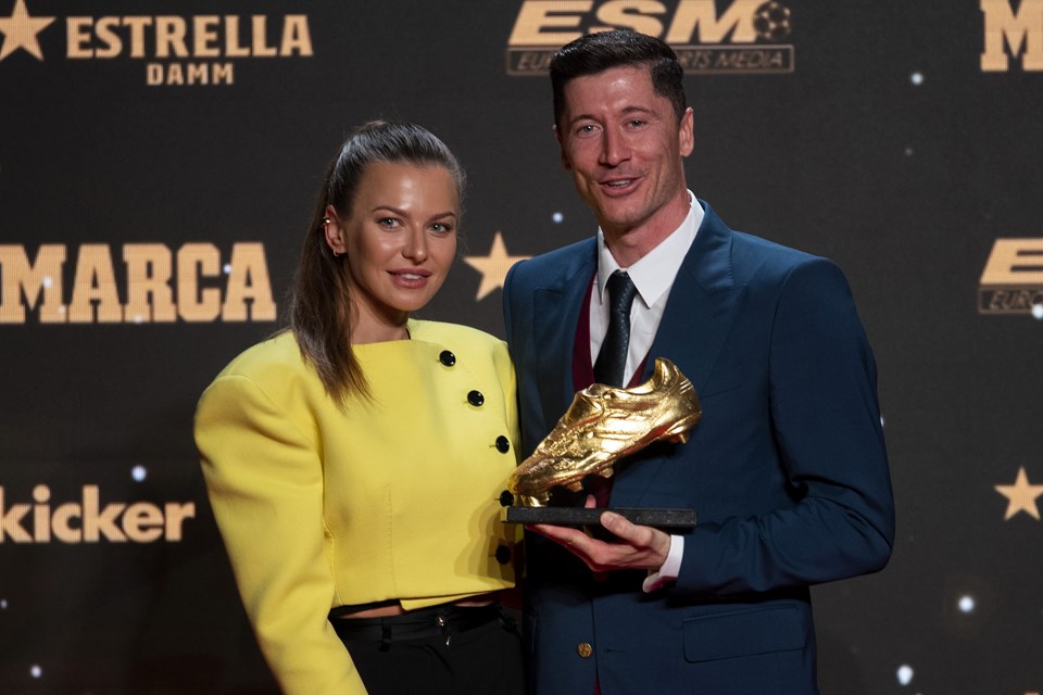 Lewandowski üst üste ikinci kez Altın Ayakkabı ödülünü aldı - 1