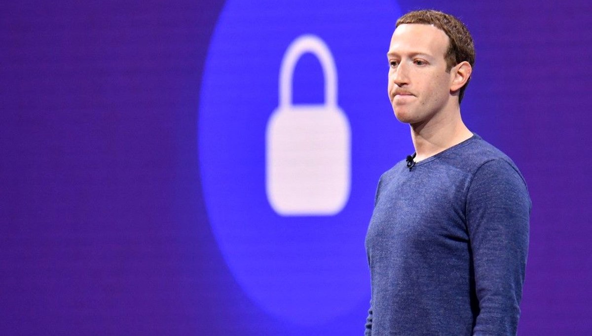 Facebook kullanıcı sayısı tarihinde ilk kez düştü: Zuckerberg’den bir gecede rekor kayıp
