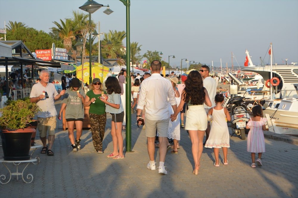 Cunda Adası'nda doluluk yüzde 100'e ulaştı - 6