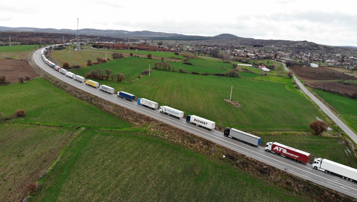 Hamzabeyli Sınır Kapısı’nda 25 kilometre TIR kuyruğu