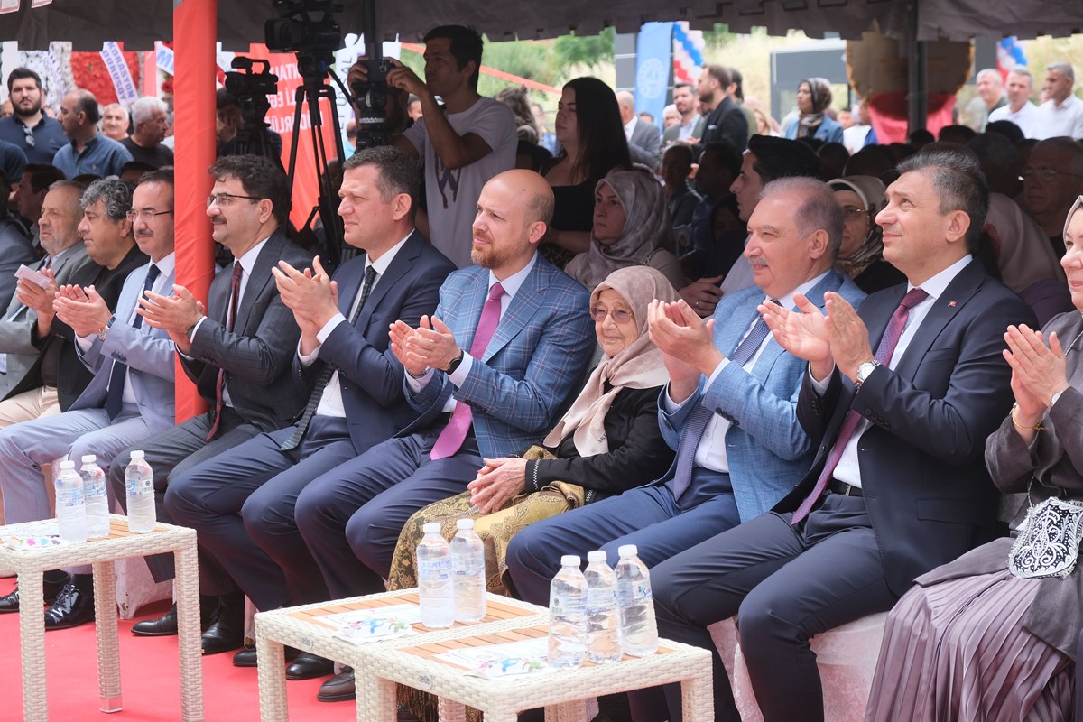 Bilal Erdoğan, Emine- Ahmet Uysal Teknoloji Anadolu İmam Hatip Lisesi Bilal Erdoğan, Emine- Ahmet Uysal Teknoloji Anadolu İmam Hatip Lisesi