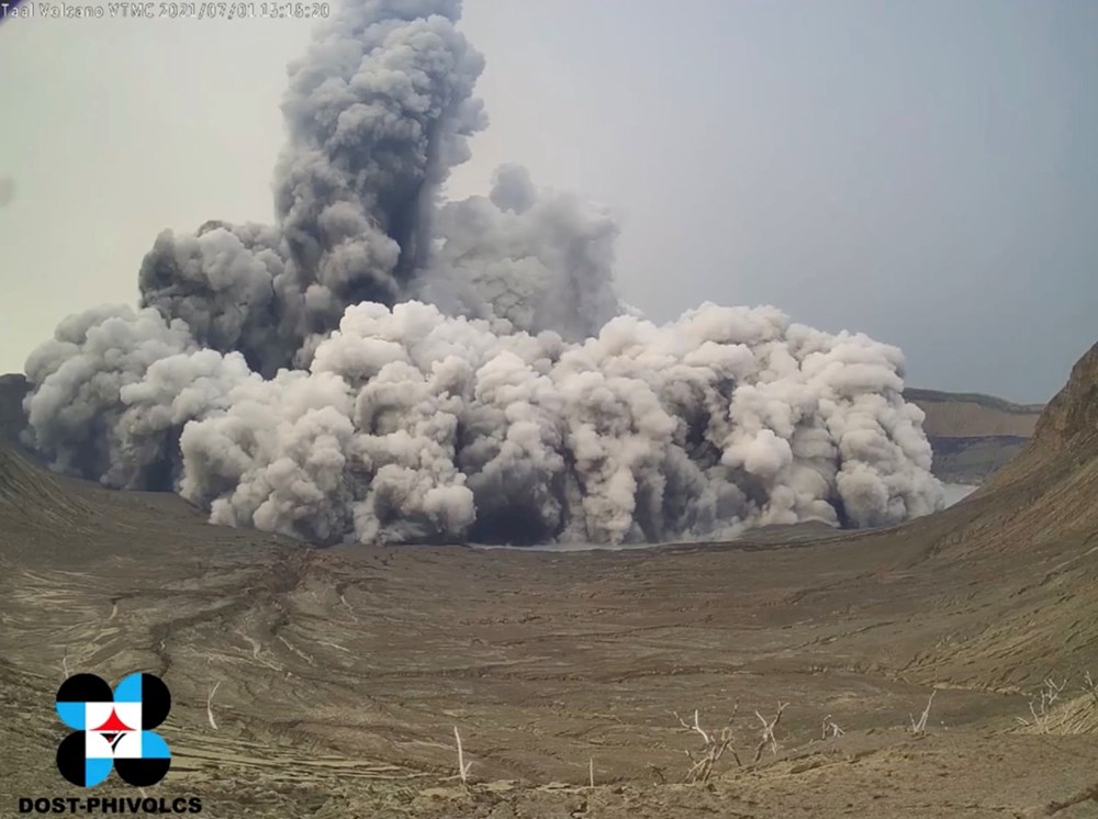 Filipinler'de Taal Yanardağı patlamak üzere: Binlerce kişi tahliye ediliyor - 5