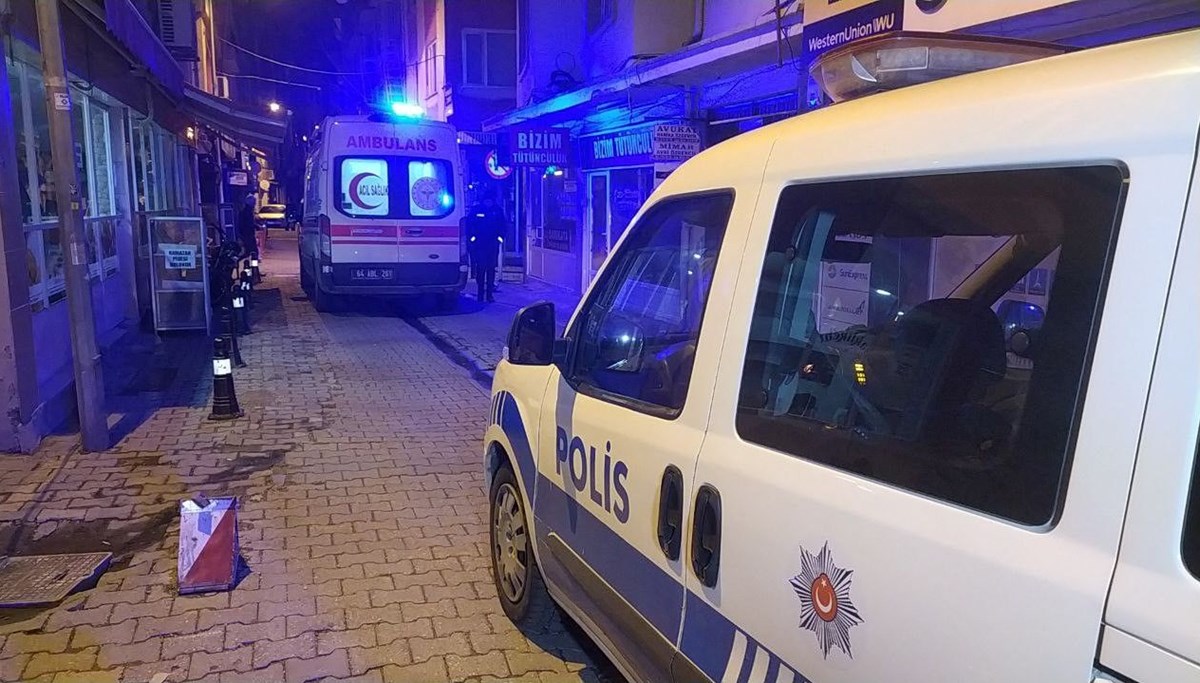 Uşak'ta bir kadın, erkek arkadaşını bıçakla öldürdü Uşak'ta bir kadın, erkek arkadaşını bıçakla öldürdü