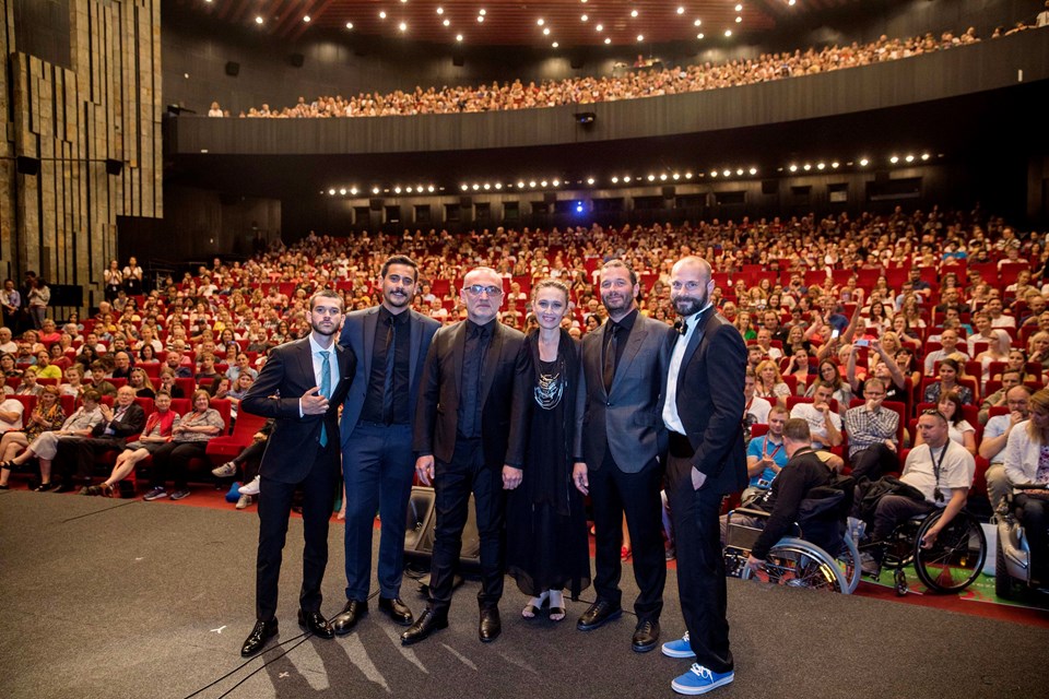 Kardeşler filminin dünya prömiyeri Karlovy Vary'de yapıldı - 1