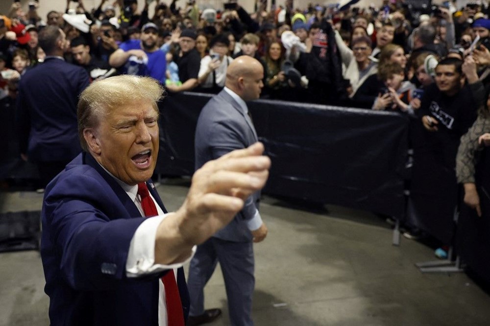 Trump'tan ilginç seçim kampanyası: Ayakkabı ve parfüm satışına başladı - 7