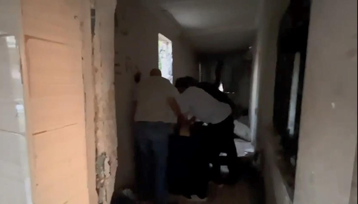 27 yıl kesinleşmiş hapis cezası vardı: Metruk binada yakalandı 27 yıl kesinleşmiş hapis cezası vardı: Metruk binada yakalandı
