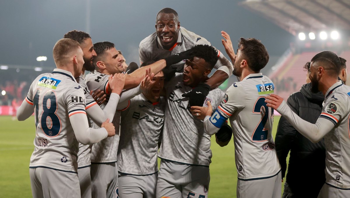 Medipol Başakşehir, Süper Lig'e galibiyetle döndü
